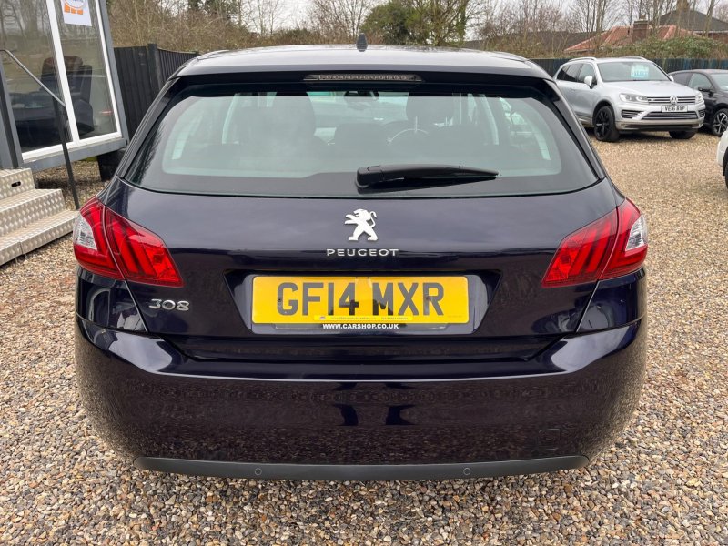 PEUGEOT 308
