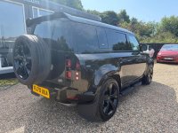LAND ROVER DEFENDER 110