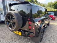 LAND ROVER DEFENDER 110