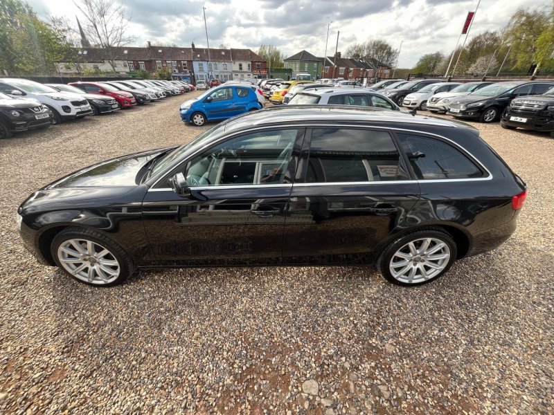 AUDI A4 AVANT