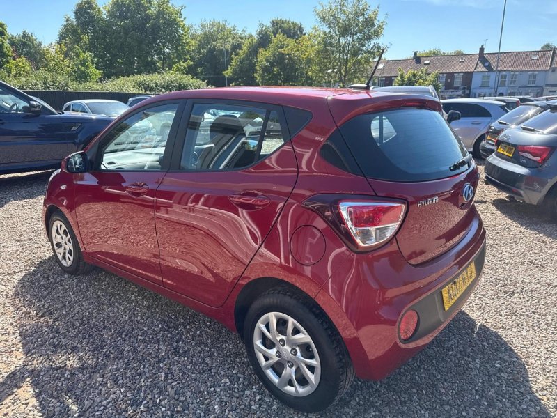 HYUNDAI I10