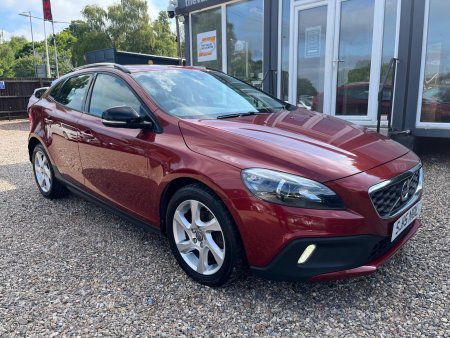 VOLVO V40 CROSS COUNTRY