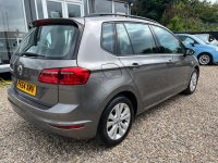 VOLKSWAGEN GOLF SV