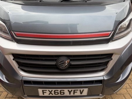 AUTO-TRAIL